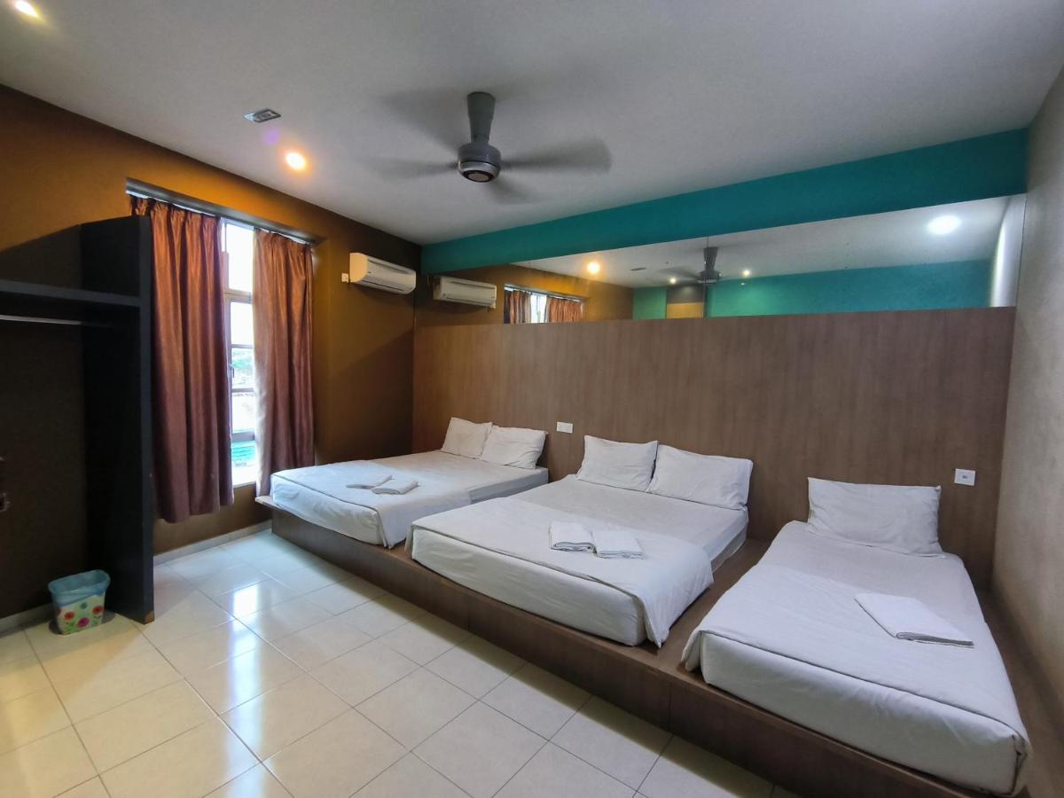 Golden Guest House Куантан Экстерьер фото